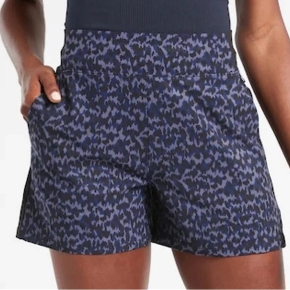 Athleta Shorts Brooklyn Printed Black/Blue size 20 NWT